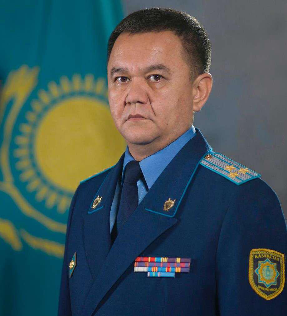 Congratulations to our graduate, Daulet Yertayevich Akylbekov, on being awarded the class rank of State Adviser of Justice of the 3rd class!
