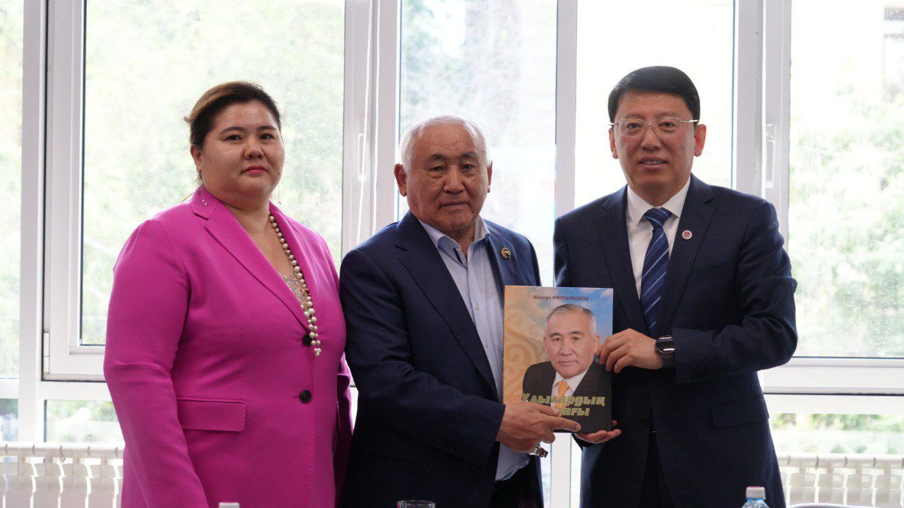 Visit of the Delegation from China University of Political Science and Law to Kunaev University