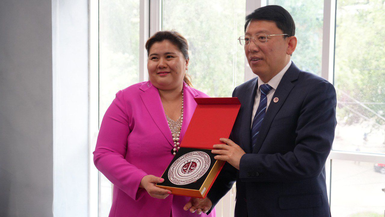 Visit of the Delegation from China University of Political Science and Law to Kunaev University
