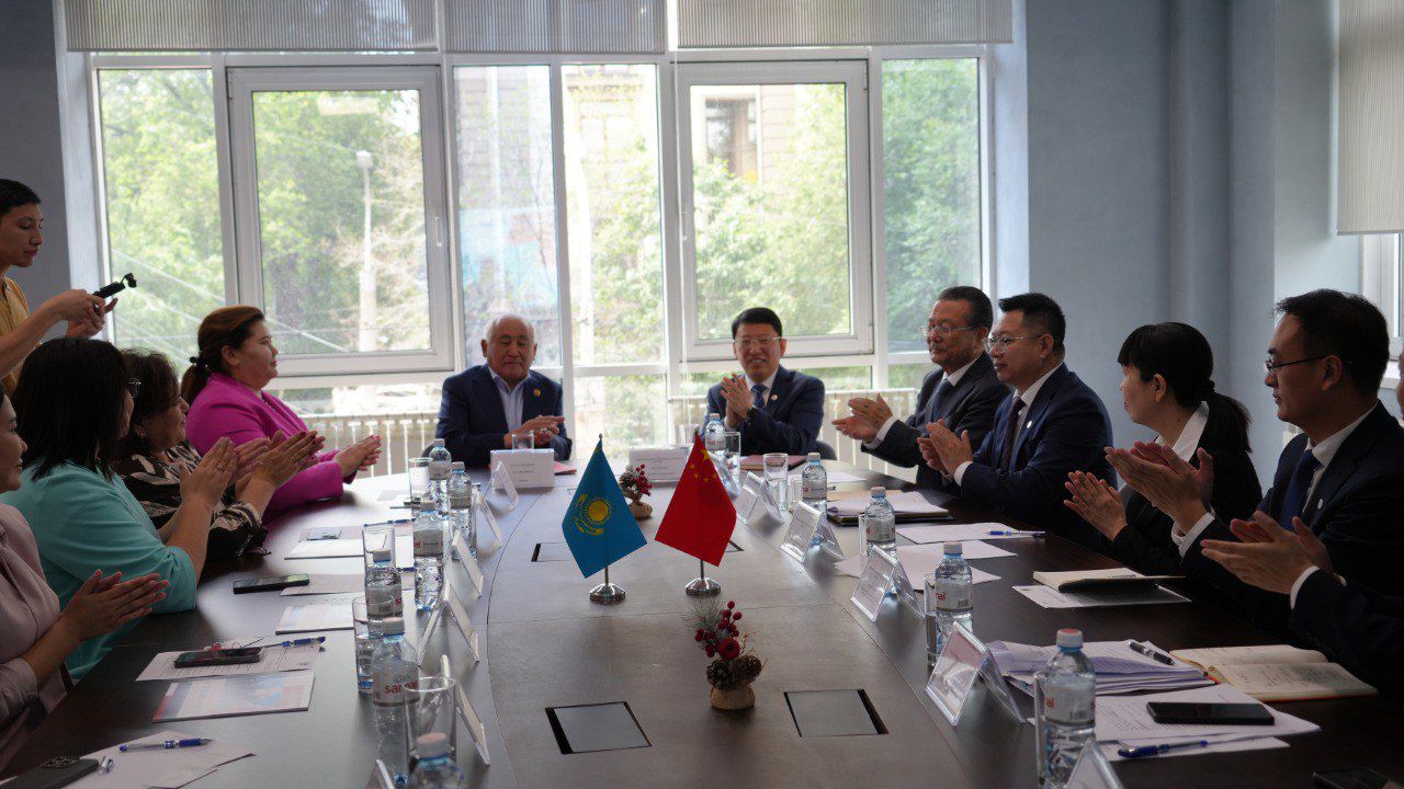Visit of the Delegation from China University of Political Science and Law to Kunaev University