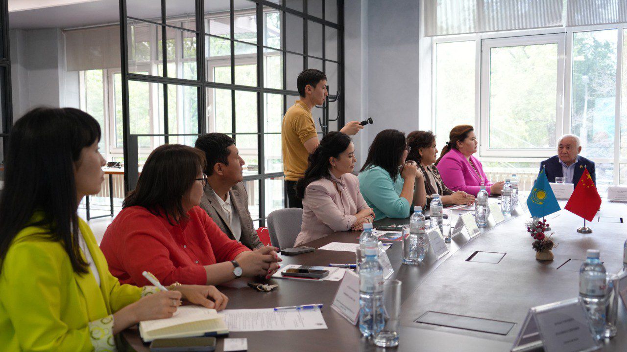 Visit of the Delegation from China University of Political Science and Law to Kunaev University