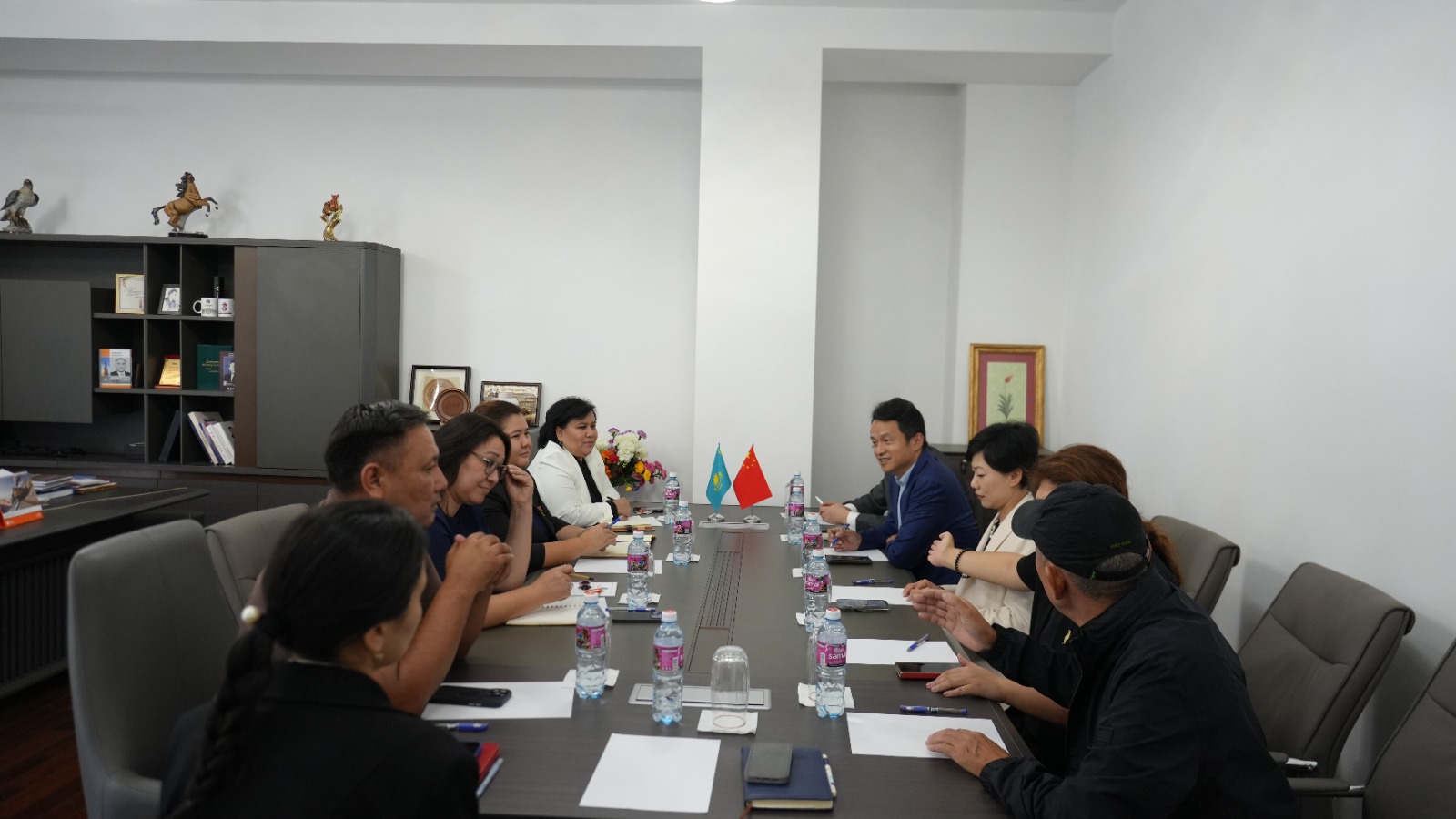 International Cooperation Expands at Kunaev University!