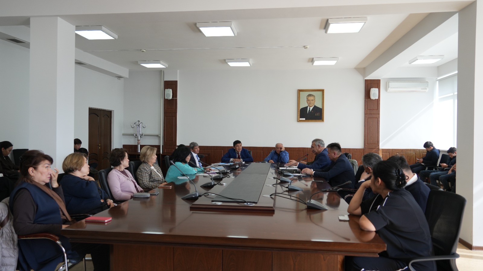 On October 9, 2025, a round table was held at Kunayev University on the topic: "The Constitution of the Republic of Kazakhstan – prospects for the state and social development of the country"