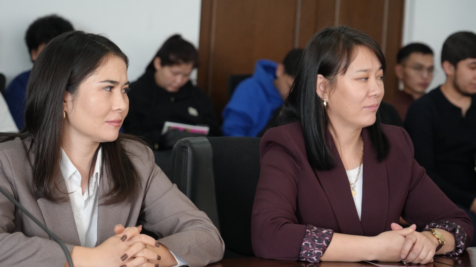 Today at Kunayev University an international roundtable on “The ideology of law and order in the digital age: preventing cyber threats and providing legal education to youth”