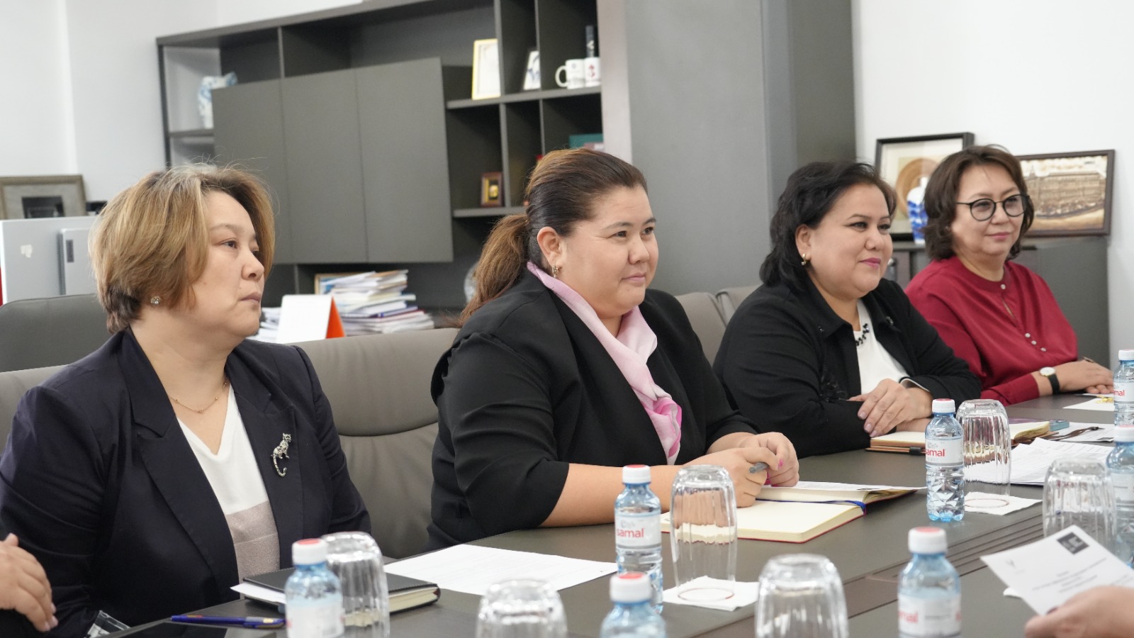 The visit of the delegation of the Azerbaijan State University of Economics (UNEC) to Kunayev University.