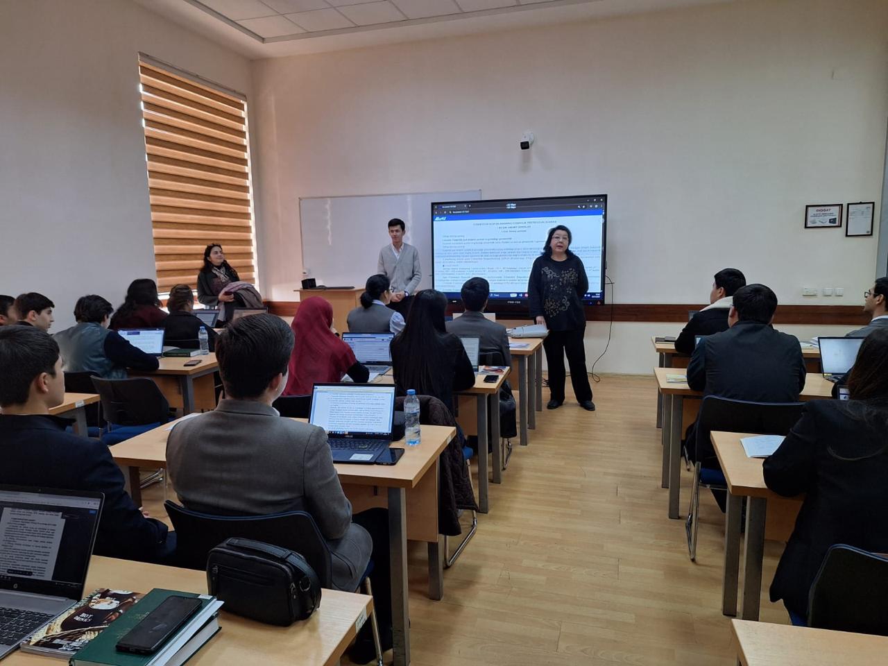 Faculty members of D. Kunaev University participated in an international conference at Tashkent State University of Law