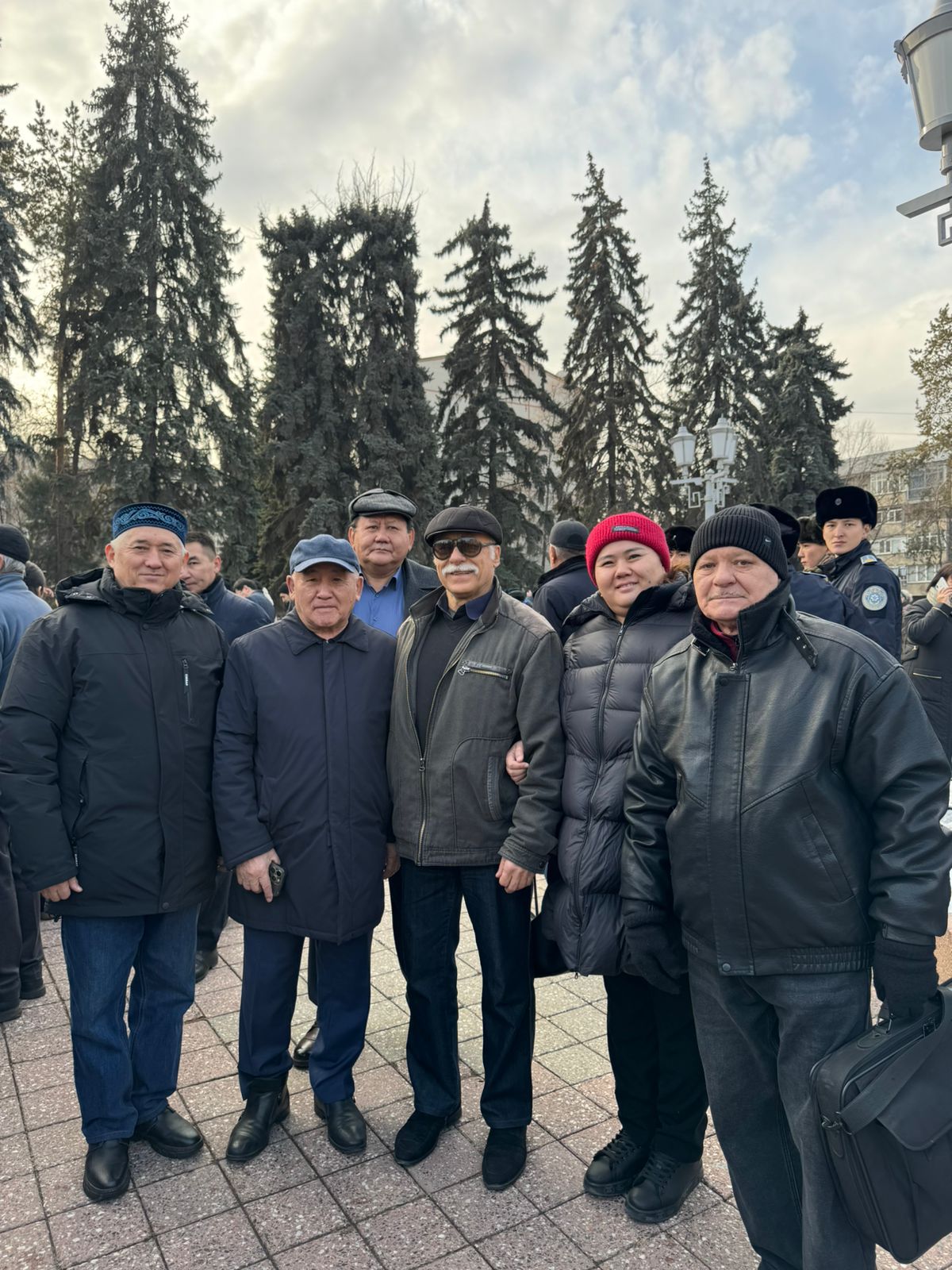 Kunayev University’s Participation in the Wreath-Laying Ceremony Dedicated to the 114th Anniversary of Dinmukhamed Kunayev.