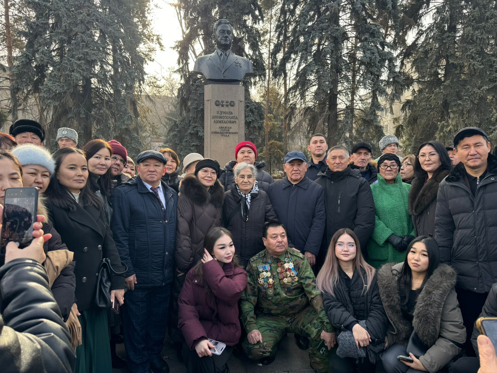 Kunayev University’s Participation in the Wreath-Laying Ceremony Dedicated to the 114th Anniversary of Dinmukhamed Kunayev.
