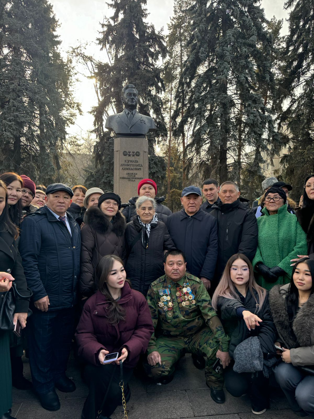 Kunayev University’s Participation in the Wreath-Laying Ceremony Dedicated to the 114th Anniversary of Dinmukhamed Kunayev.