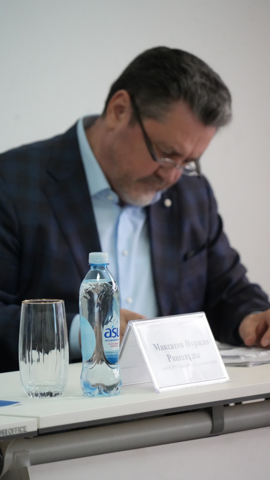 Professor Zhalairi Ömiräli Shakarapuly at Kunaev University will hold a scientific and methodological seminar on the topic: “Methodology for Researching