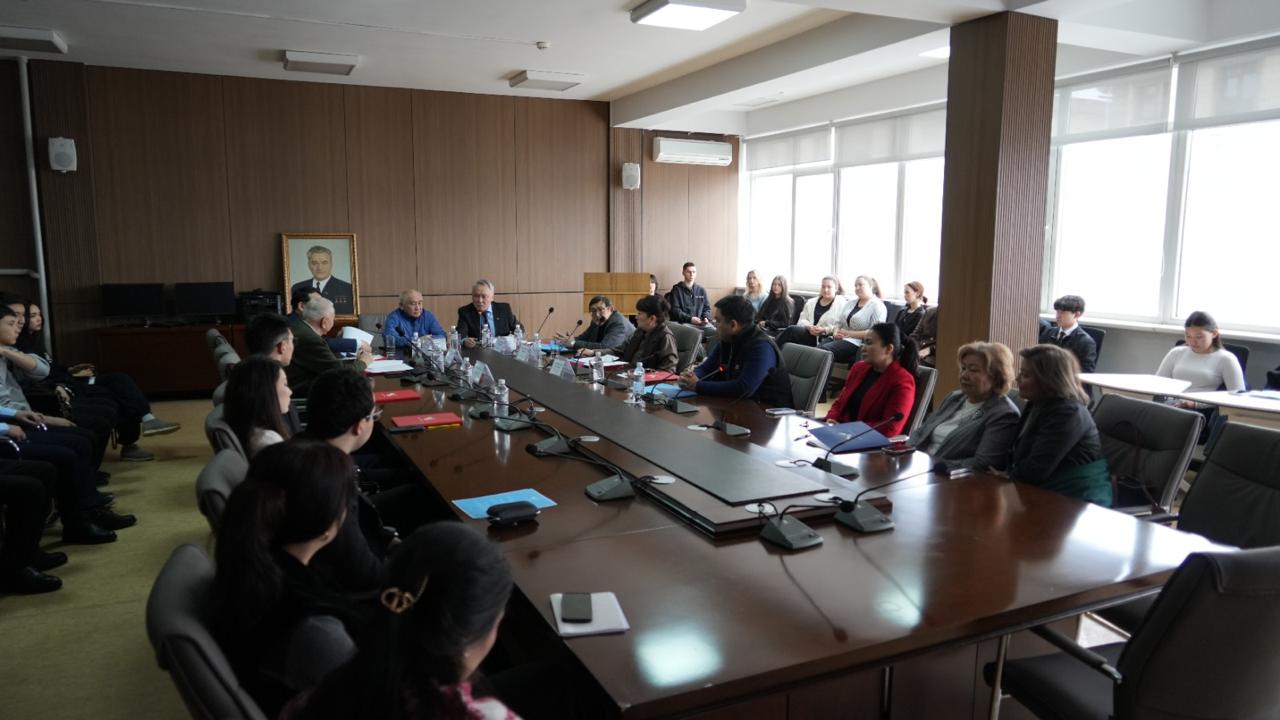 International Round Table on “International Legal Issues of Cooperation among SCO Member States in the Field of Customs, Border Affairs and Economic Cooperation”.