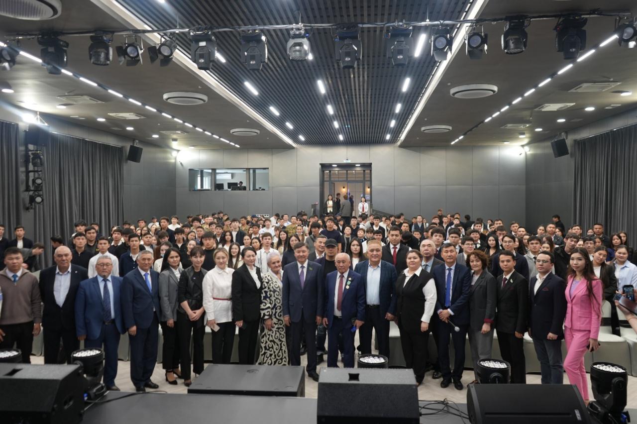 On April 22, 2026, a guest lecture was held at Kunaev University with the participation of the Deputy Chairman of the Senate of the Parliament of the Republic of Kazakhstan, Zhakyp Asanov.