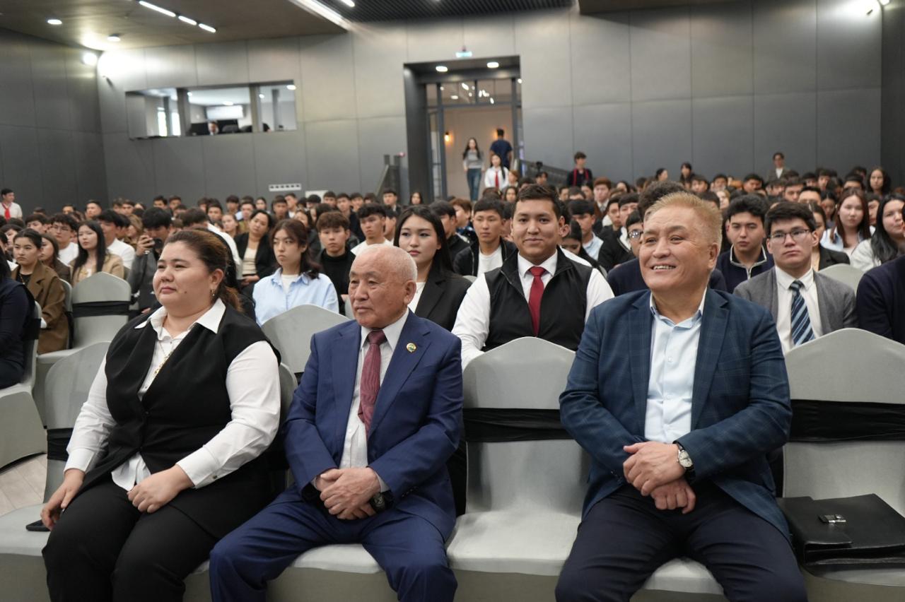 On April 22, 2026, a guest lecture was held at Kunaev University with the participation of the Deputy Chairman of the Senate of the Parliament of the Republic of Kazakhstan, Zhakyp Asanov.