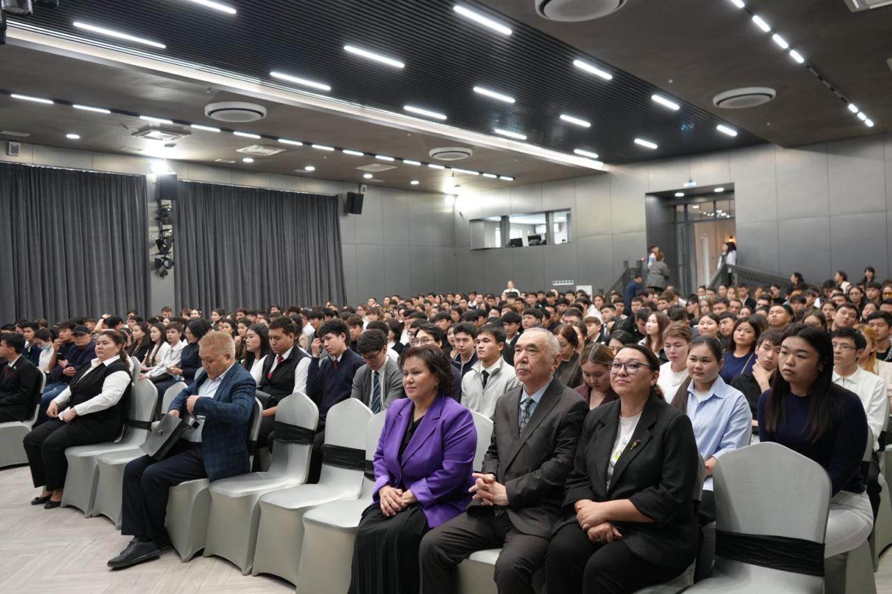 On April 22, 2026, a guest lecture was held at Kunaev University with the participation of the Deputy Chairman of the Senate of the Parliament of the Republic of Kazakhstan, Zhakyp Asanov.
