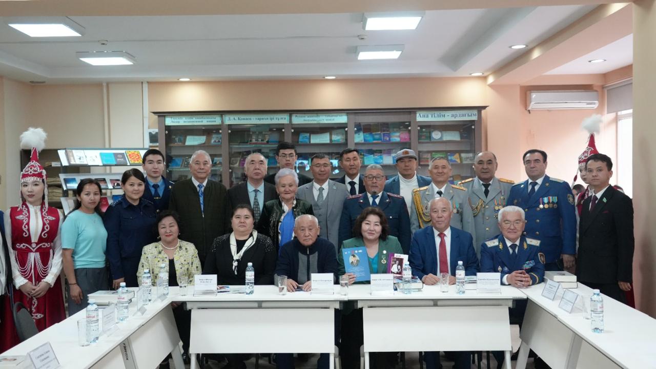 Grand Opening of the “Book Exchange Corner” Exhibition