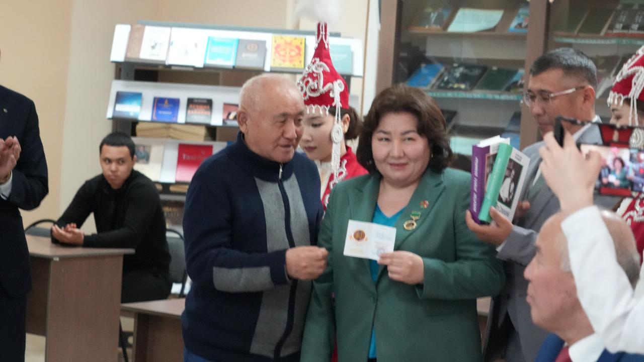 Grand Opening of the “Book Exchange Corner” Exhibition