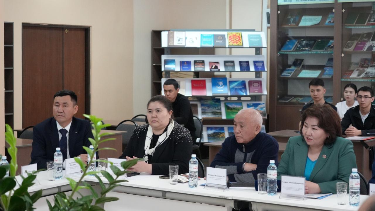 Grand Opening of the “Book Exchange Corner” Exhibition