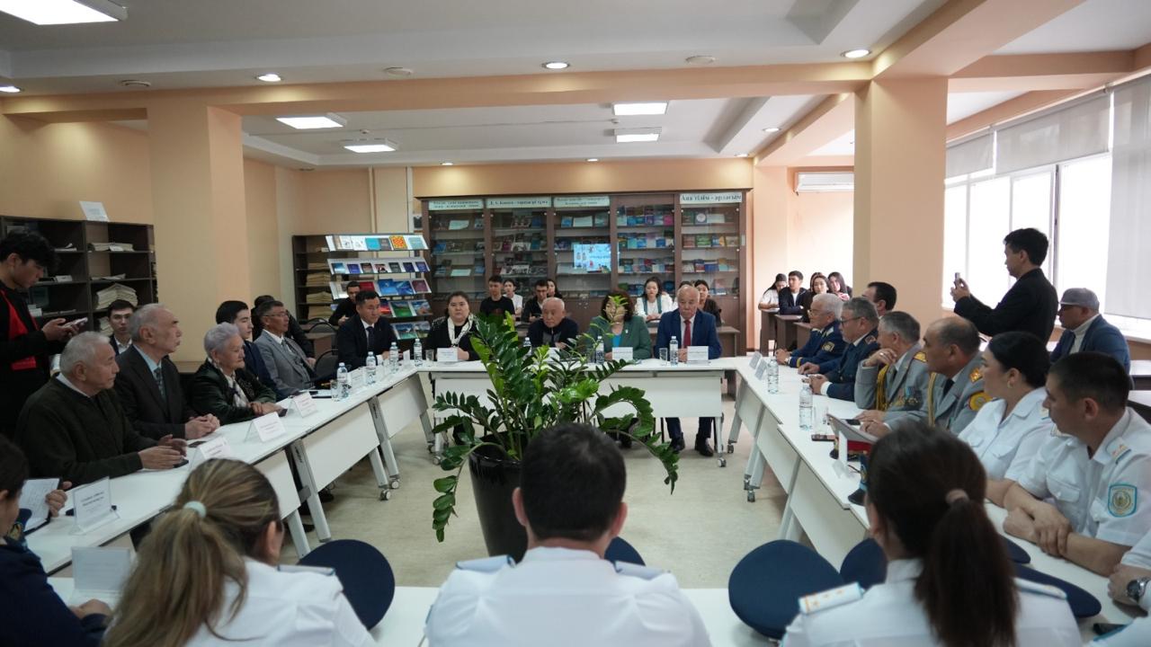 Grand Opening of the “Book Exchange Corner” Exhibition