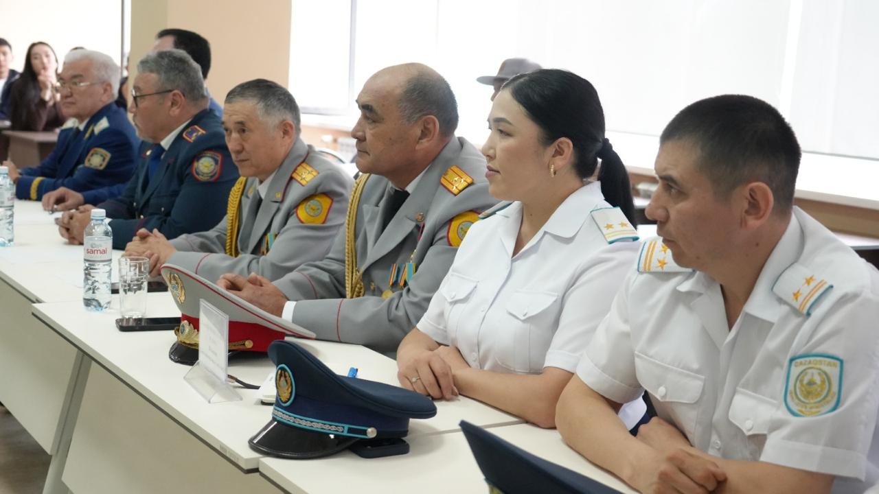 Grand Opening of the “Book Exchange Corner” Exhibition
