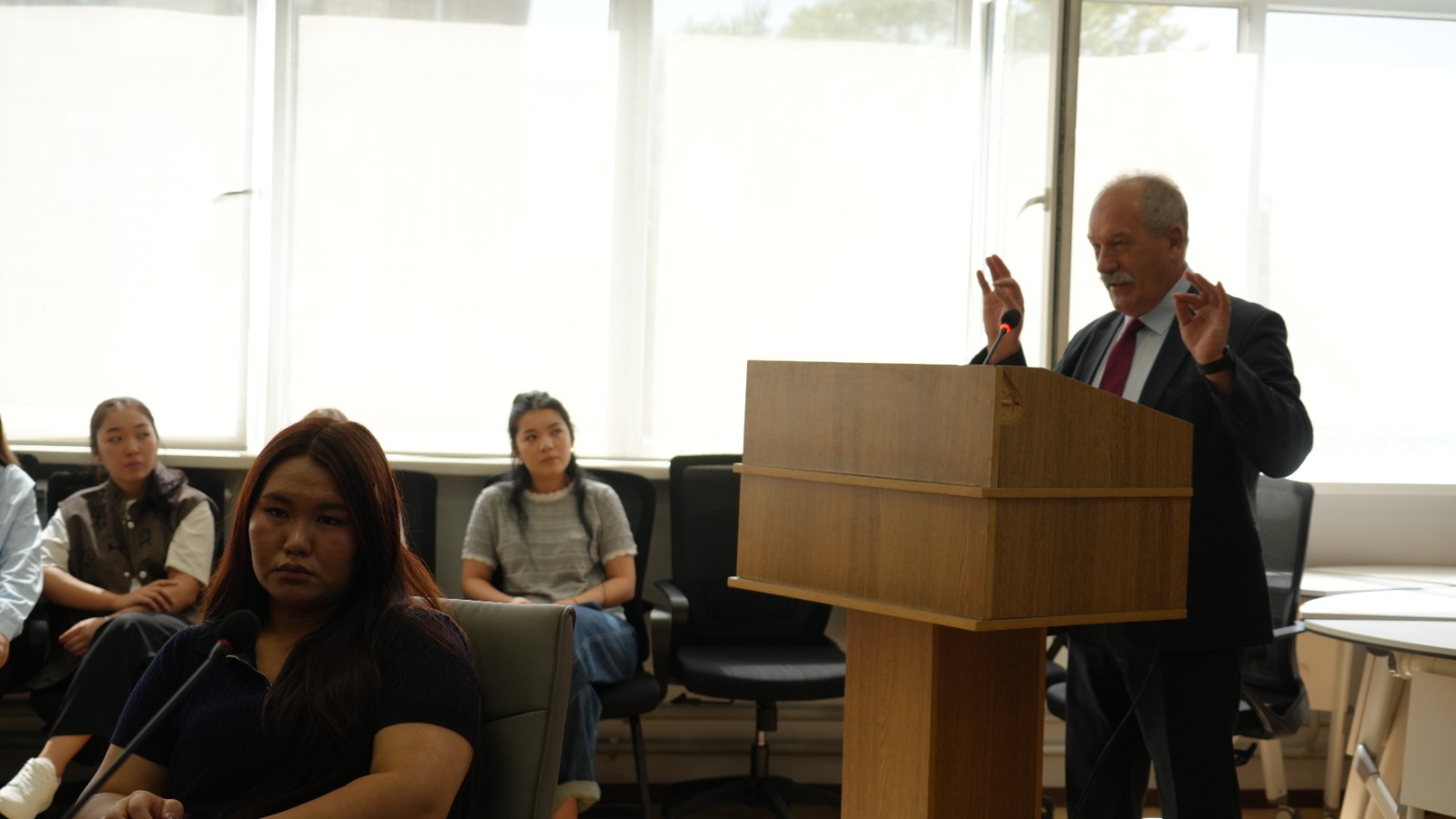 Guest Lecture on the Role of Artificial Intelligence in Digital Transformation Held» at Kunaev University