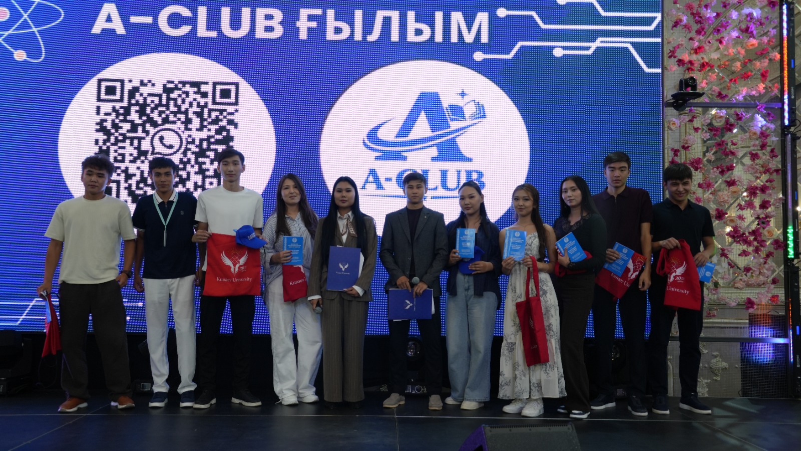 “KDM-connect” Event Held for First-Year Students at Kunaev University